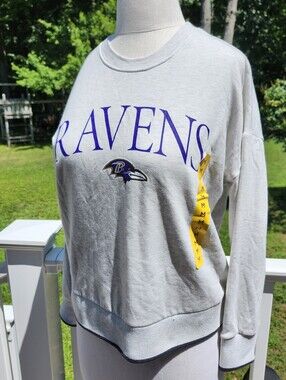NFL White Crewneck Sweatshirt Baltimore Ravens Team Logo